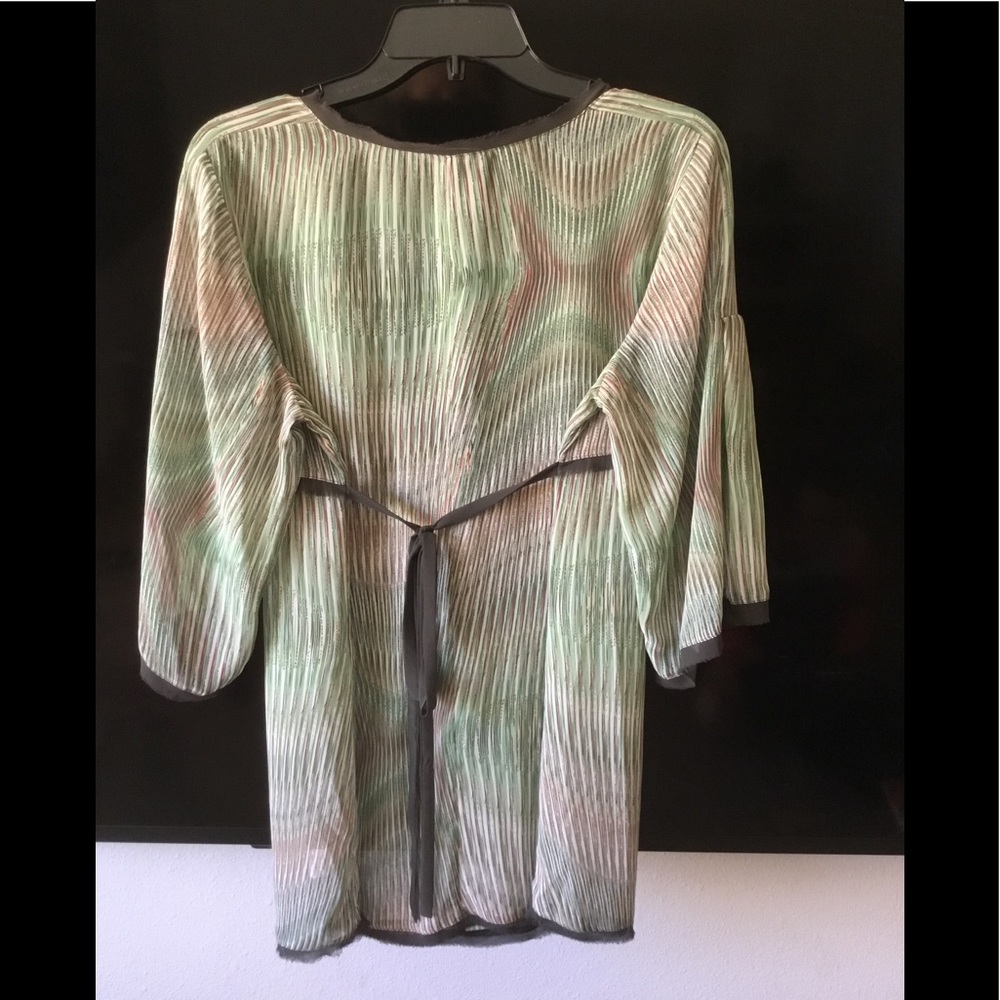 CAbi top - Picture 2 of 3